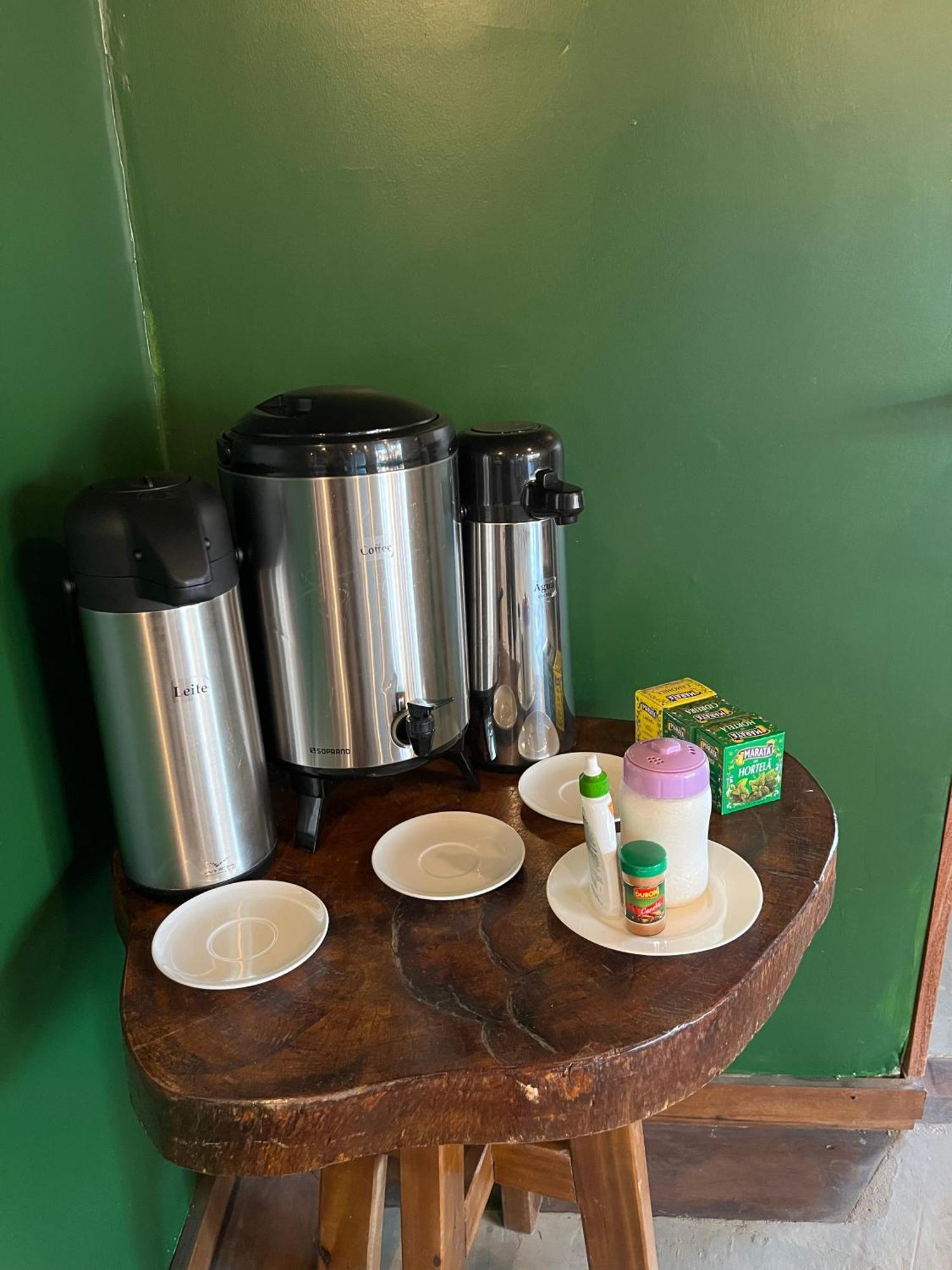 Local Hostel Novo Airão Eksteriør bilde