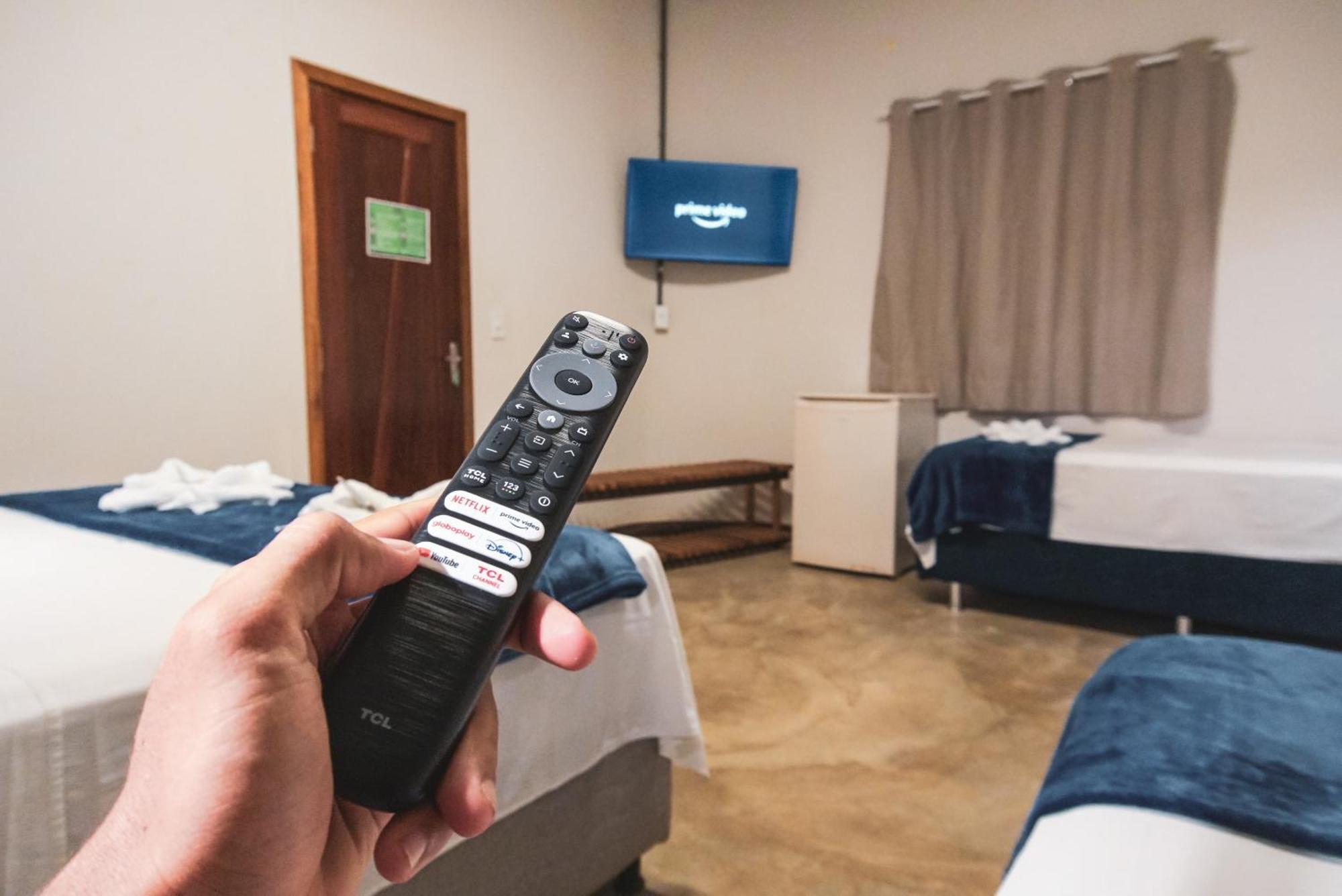 Local Hostel Novo Airão Eksteriør bilde