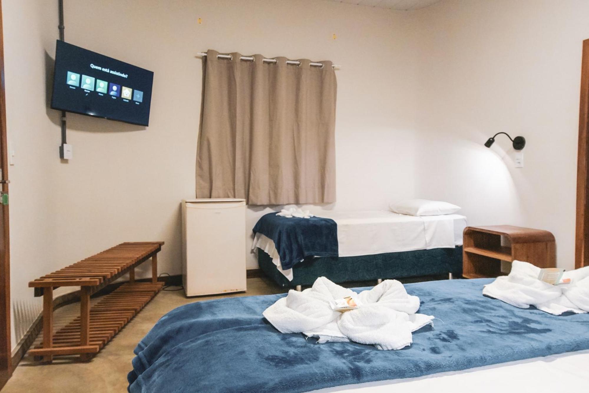 Local Hostel Novo Airão Eksteriør bilde