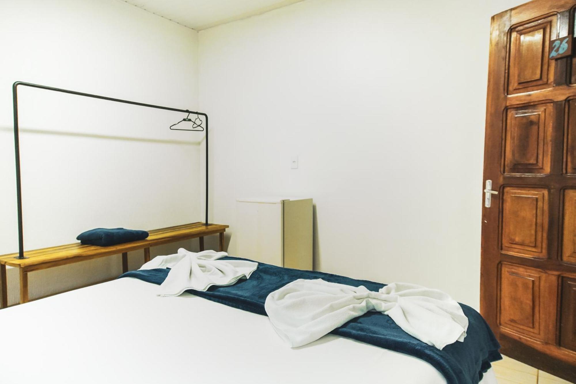Local Hostel Novo Airão Eksteriør bilde