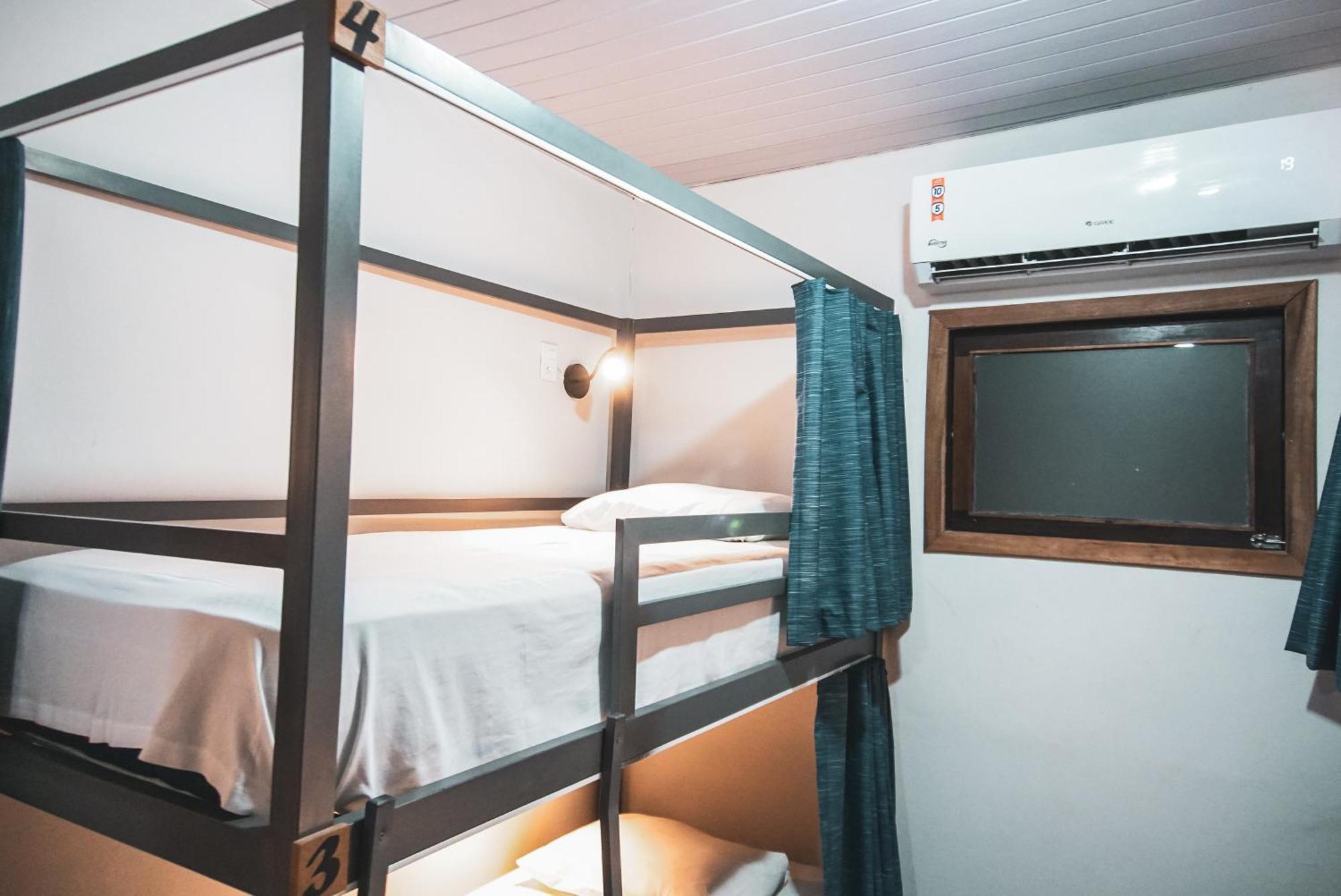 Local Hostel Novo Airão Eksteriør bilde