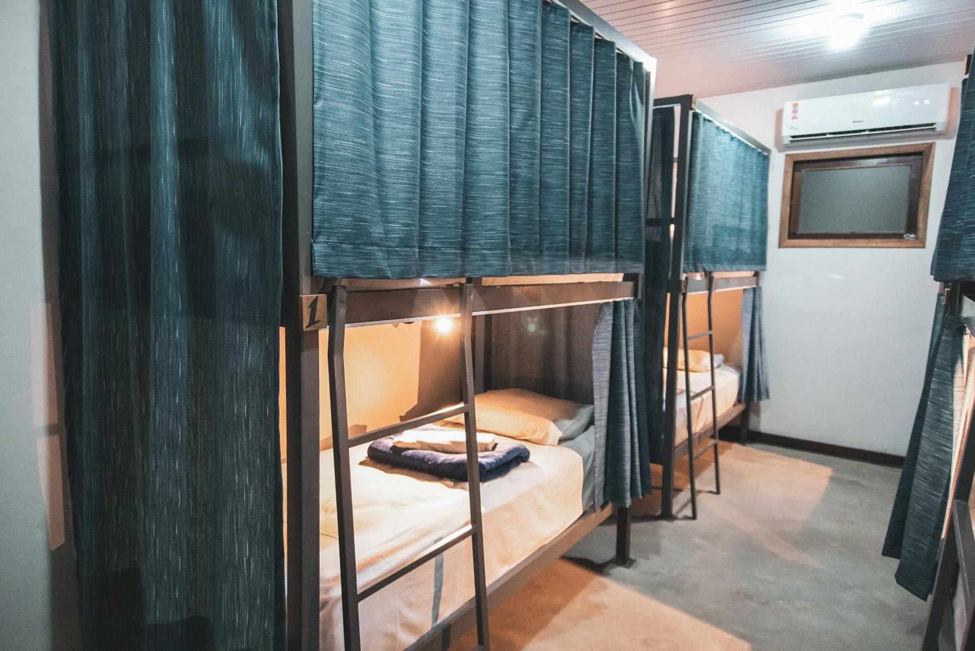 Local Hostel Novo Airão Eksteriør bilde