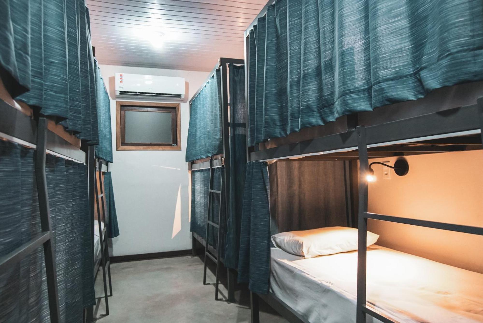Local Hostel Novo Airão Eksteriør bilde