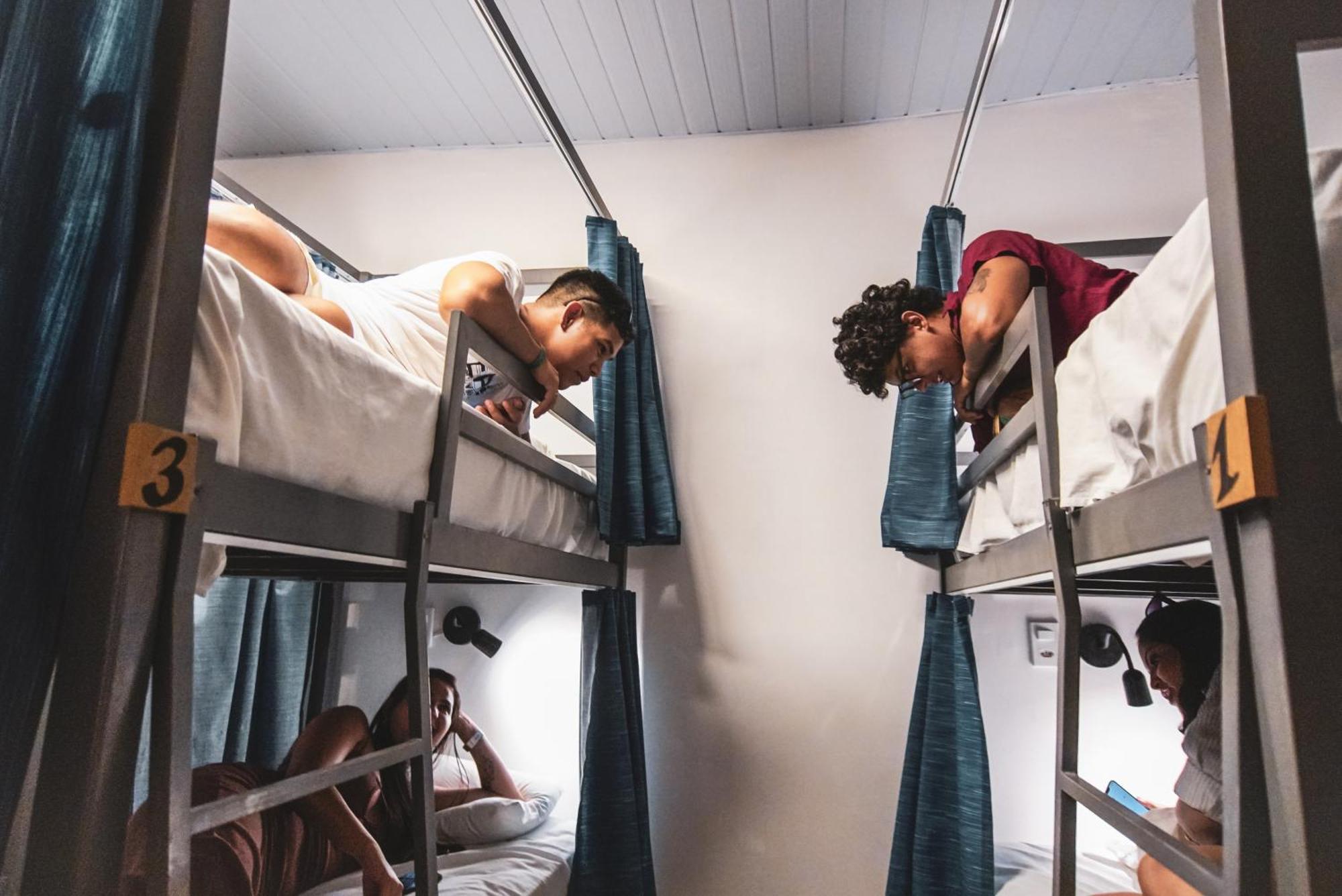 Local Hostel Novo Airão Eksteriør bilde