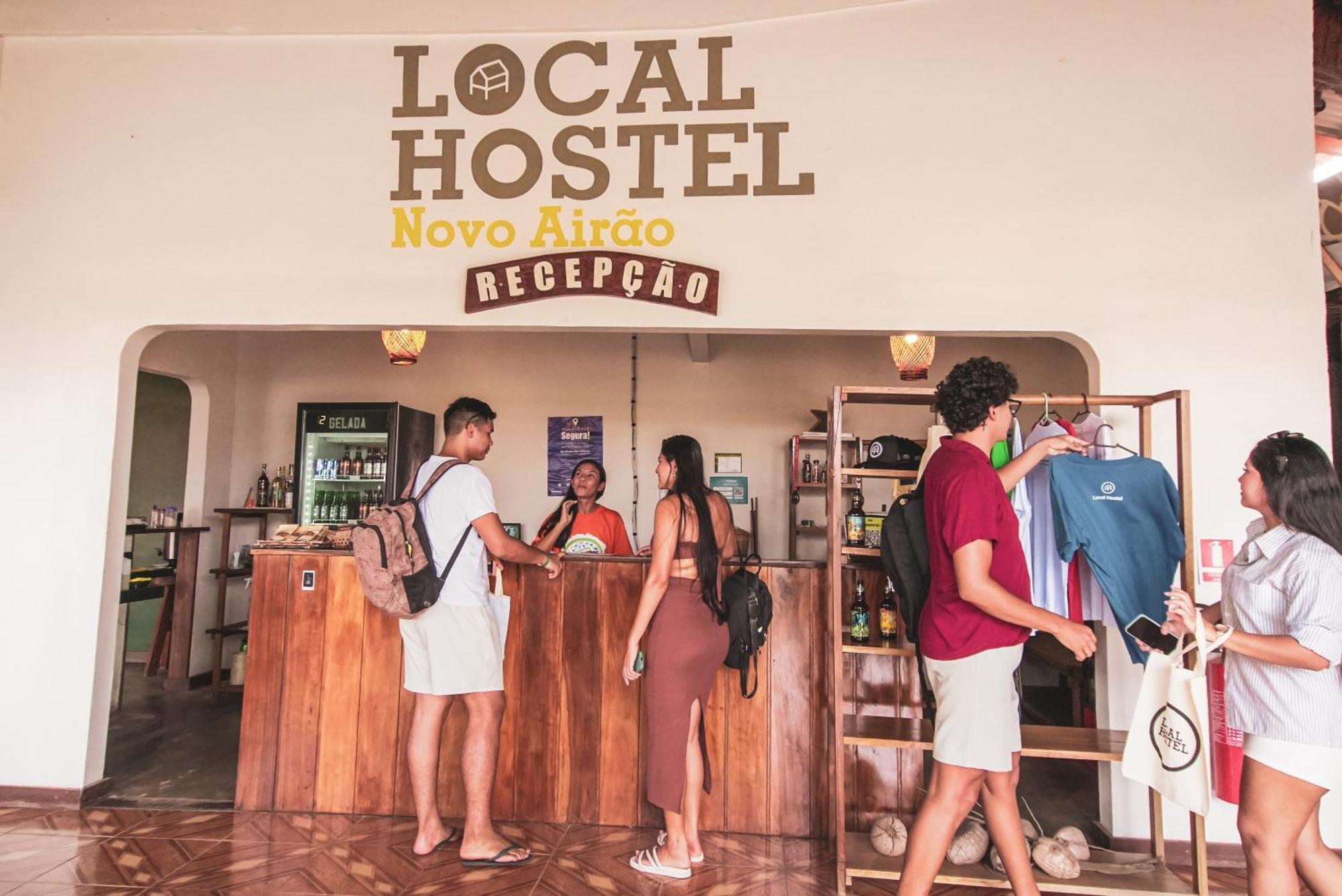 Local Hostel Novo Airão Eksteriør bilde
